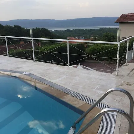 Oral Villa